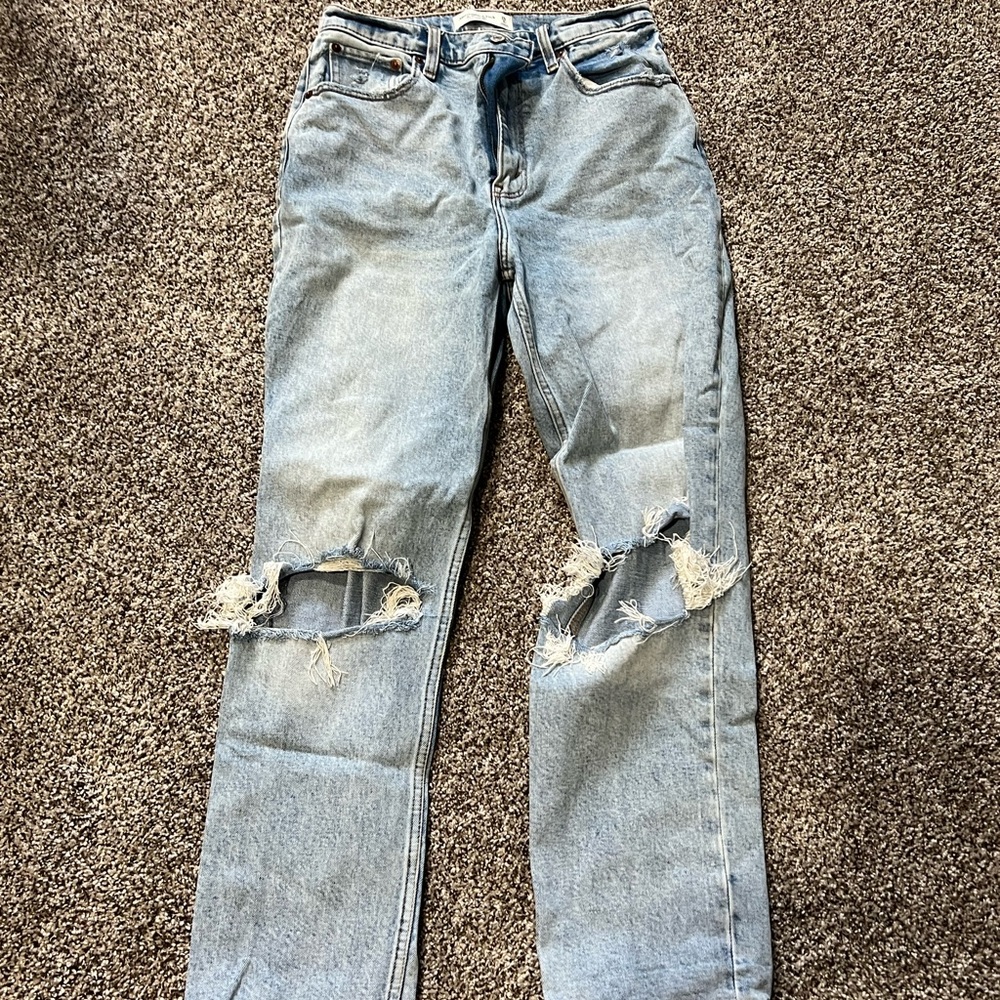 Abercrombie and Fitch 90s straight. 28s.